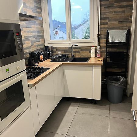 F3 Appartement 2 Chambre Un Salon Avec Wifi Saint-Jean-de-la-Ruelle 외부 사진